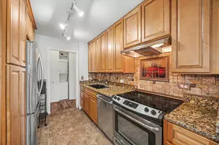 4170 N Marine Dr, Chicago, IL 60613 - Photo 11