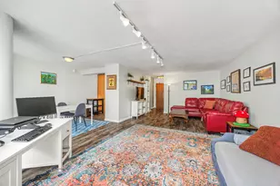 4170 N Marine Dr, Chicago, IL 60613 - Photo 9