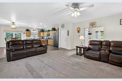1001 Madison Avenue, McHenry, IL 60050 - Photo 9