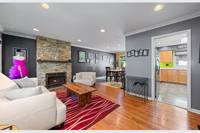 132 N Phelps Avenue, Arlington Heights, IL 60004 - Photo 7