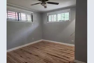 10845 S Emerald Avenue, Chicago, IL 60628 - Photo 3