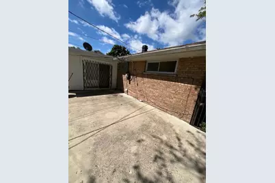 10845 S Emerald Avenue, Chicago, IL 60628 - Photo 7
