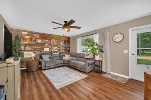 338 Orchard Ln, Braidwood, IL 60408 - Photo 7