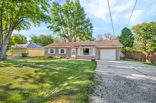 338 Orchard Ln, Braidwood, IL 60408 - Photo 1