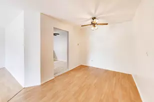 1425 Sandpebble Dr, Wheeling, IL 60090 - Photo 7