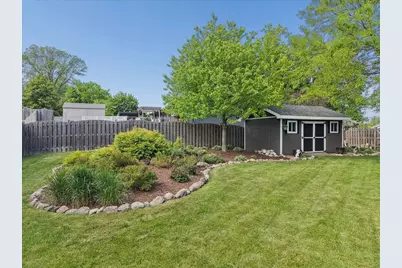 816 Belle Plaine Avenue, Gurnee, IL 60031 - Photo 21