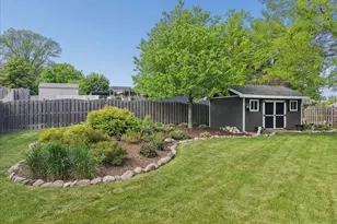 816 Belle Plaine Ave, Gurnee, IL 60031 - Photo 21
