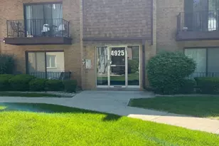 4925 W 109th St, Oak Lawn, IL 60453 - Photo 1