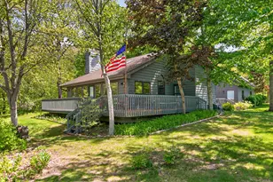 1110 White Pine Dr, Dixon, IL 61021 - Photo 1