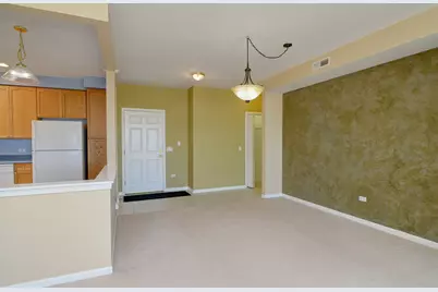 6801 N Milwaukee Avenue #707, Niles, IL 60714 - Photo 9