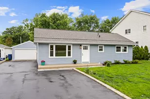 6214 Pershing Ave, Downers Grove, IL 60516 - Photo 1