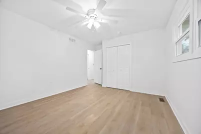 6214 Pershing Avenue, Downers Grove, IL 60516 - Photo 15