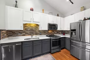 1948 Sundrop Ct, Bartlett, IL 60103 - Photo 7
