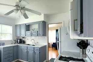 3634 Sarah St, Franklin Park, IL 60131 - Photo 7
