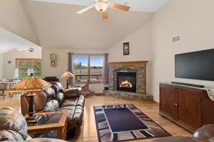 1305 W Northwind Dr, Sandwich, IL 60548 - Photo 3