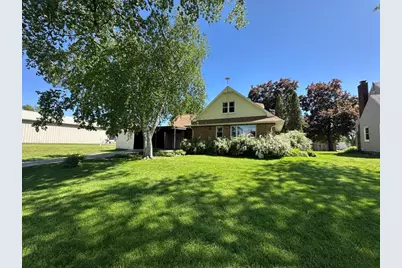 820 11th Street, Dewitt, IA 52472 - Photo 3