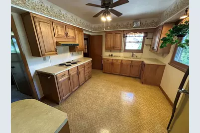820 11th Street, Dewitt, IA 52472 - Photo 7