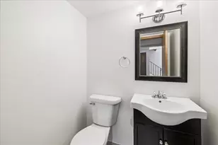 197 Uteg St, Crystal Lake, IL 60014 - Photo 9