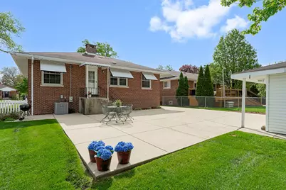 2226 Hawthorne Avenue, Westchester, IL 60154 - Photo 17
