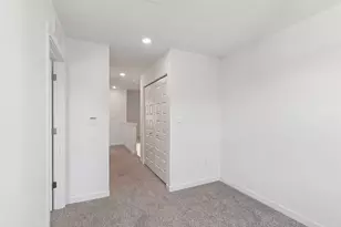 527 Yosemite Wy, Mundelein, IL 60060 - Photo 17