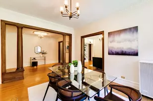 674 W Irving Park Rd, Chicago, IL 60613 - Photo 9