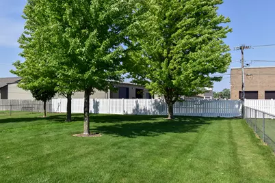 907 Illini Avenue, Pontiac, IL 61764 - Photo 71