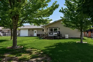 907 Illini Ave, Pontiac, IL 61764 - Photo 69