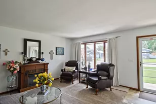 907 Illini Ave, Pontiac, IL 61764 - Photo 11