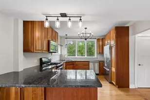 634 E 5th Ave, Naperville, IL 60563 - Photo 3