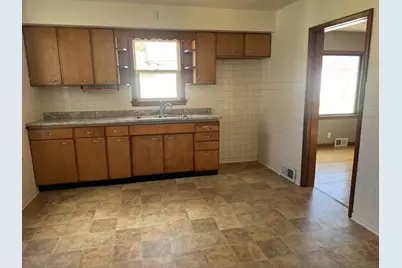 625 10th Street, Peru, IL 61354 - Photo 7