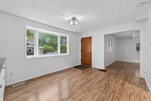 434 E Washington St, West Chicago, IL 60185 - Photo 5