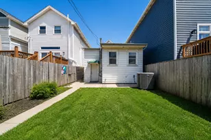 2642 N California Ave, Chicago, IL 60647 - Photo 17