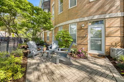 2477 W Montrose Avenue, Chicago, IL 60618 - Photo 5