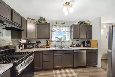 709 Carlisle Drive, Woodstock, IL 60098 - Photo 5