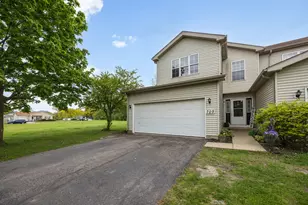 709 Carlisle Dr, Woodstock, IL 60098 - Photo 1