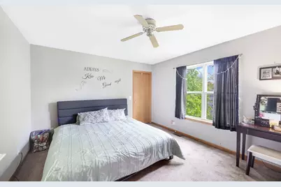 709 Carlisle Drive, Woodstock, IL 60098 - Photo 9