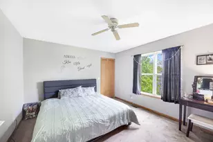 709 Carlisle Dr, Woodstock, IL 60098 - Photo 9