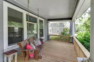 903 E Jefferson St, Bloomington, IL 61701 - Photo 9