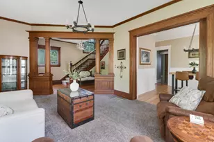 903 E Jefferson St, Bloomington, IL 61701 - Photo 5