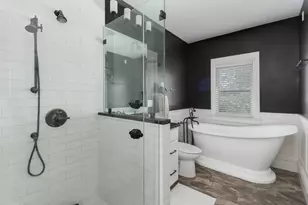 903 E Jefferson St, Bloomington, IL 61701 - Photo 7