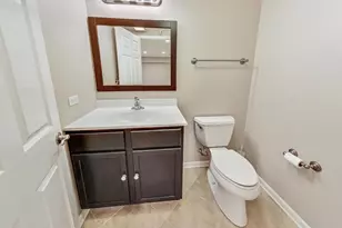 1686 Buckingham Dr, Des Plaines, IL 60016 - Photo 35
