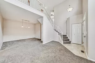 1686 Buckingham Dr, Des Plaines, IL 60016 - Photo 5