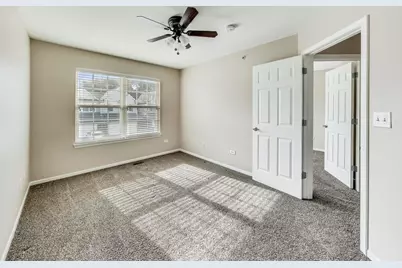 1686 Buckingham Drive, Des Plaines, IL 60016 - Photo 23