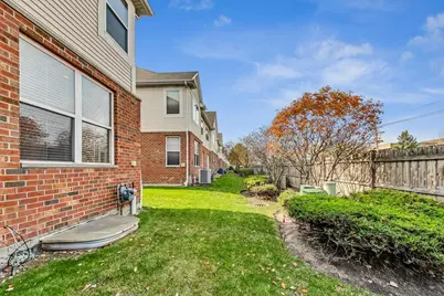 1686 Buckingham Drive, Des Plaines, IL 60016 - Photo 41