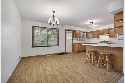 26 Miller Road, Lake in the Hills, IL 60156 - Photo 5