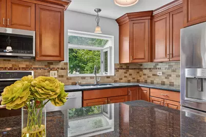 1717 N Burning Bush Lane, Mount Prospect, IL 60056 - Photo 9