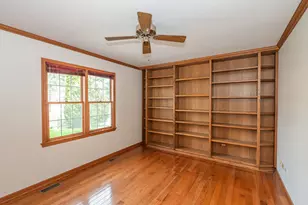 1404 Halifax Dr, Mundelein, IL 60060 - Photo 21