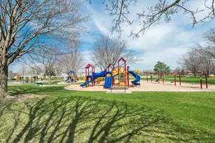 1404 Halifax Dr, Mundelein, IL 60060 - Photo 59