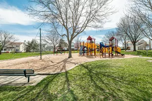 1404 Halifax Dr, Mundelein, IL 60060 - Photo 61