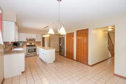 1404 Halifax Drive, Mundelein, IL 60060 - Photo 15